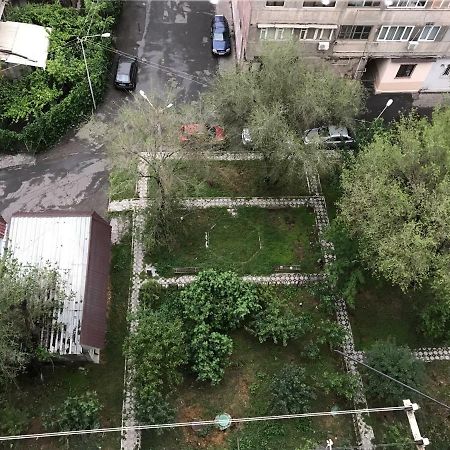 33 Martiros Saryan Street Apartamento Ereván Exterior foto